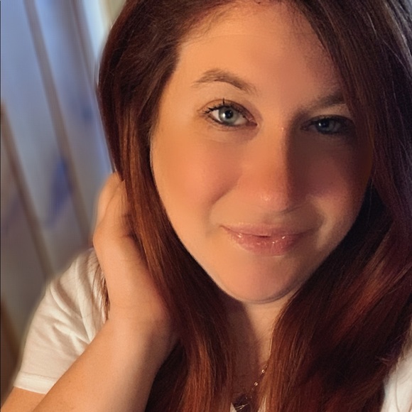 Meet your Posher, Ravae - Picture 1 of 1